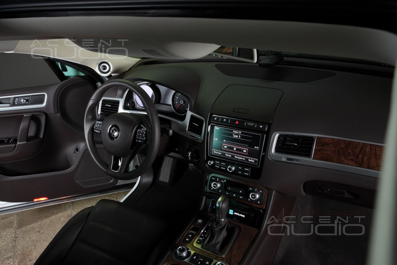 Среднечастотные твитеры Bewith A-50 в Volkswagen Touareg NF