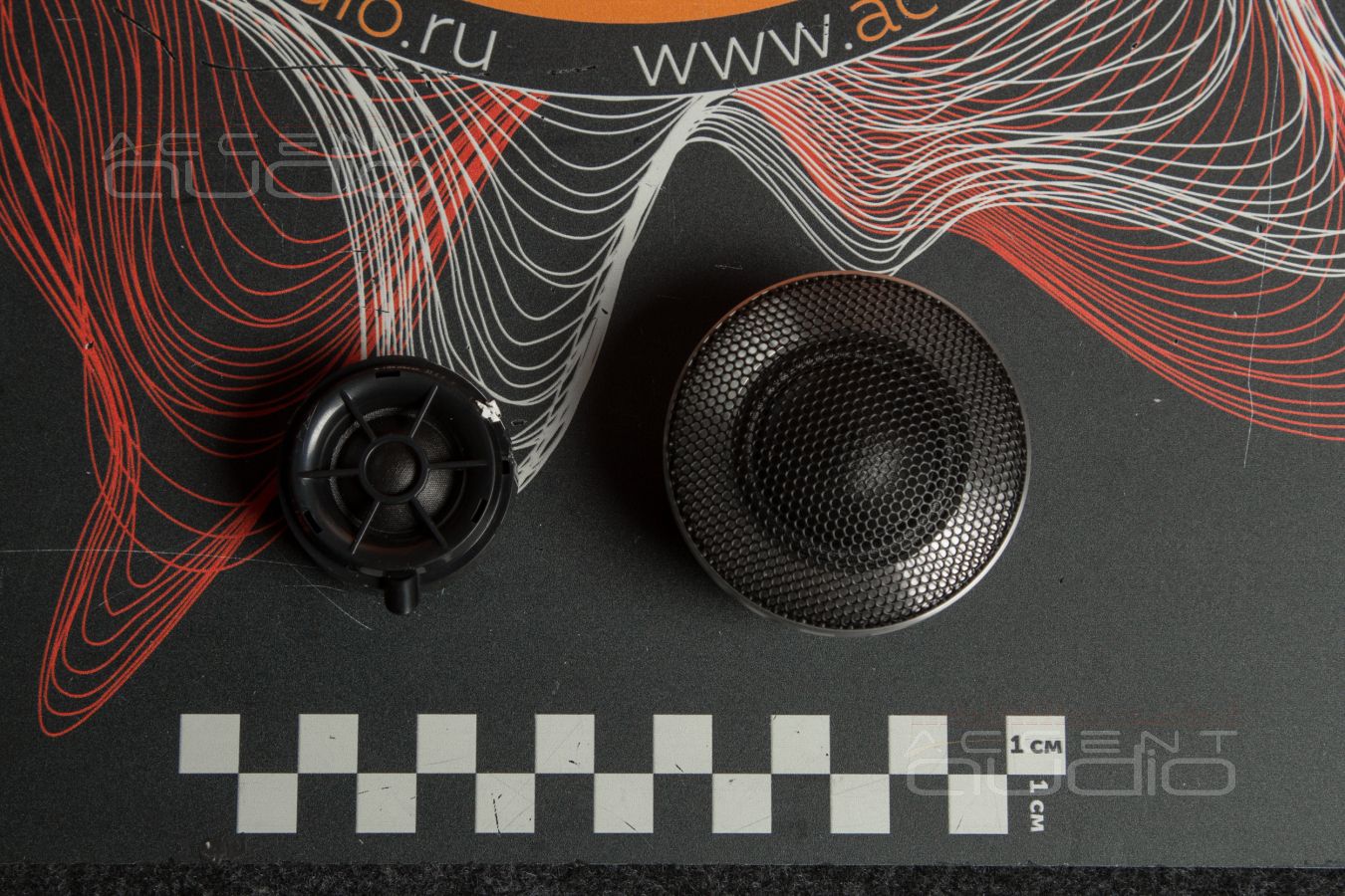 Простой монтаж среднечастотных динамиков Focal 3,5WM Midrange Utopia Be M в 911