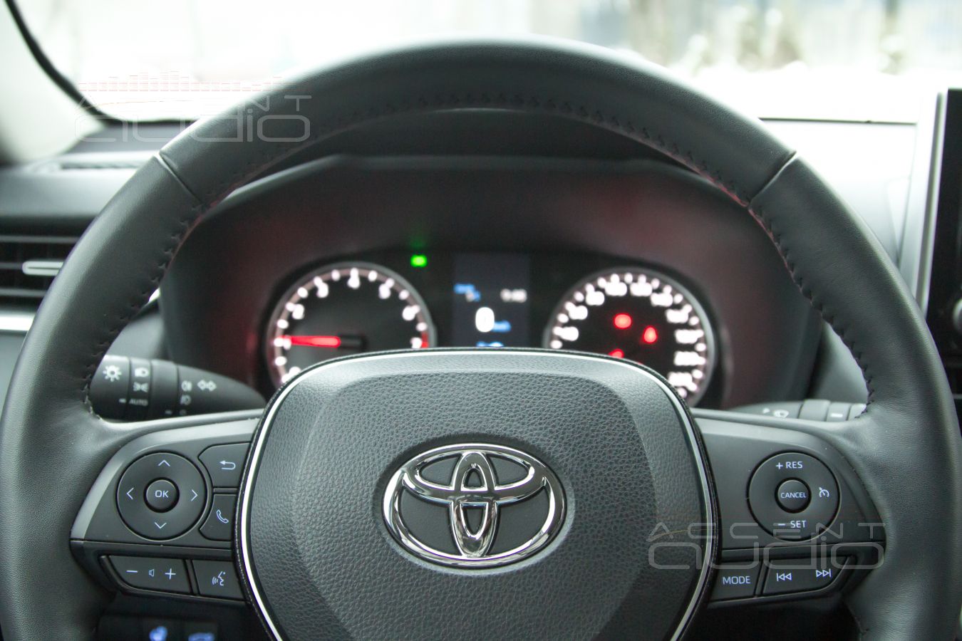 Хорошее для звука в Toyota RAV4 – особенности кузова