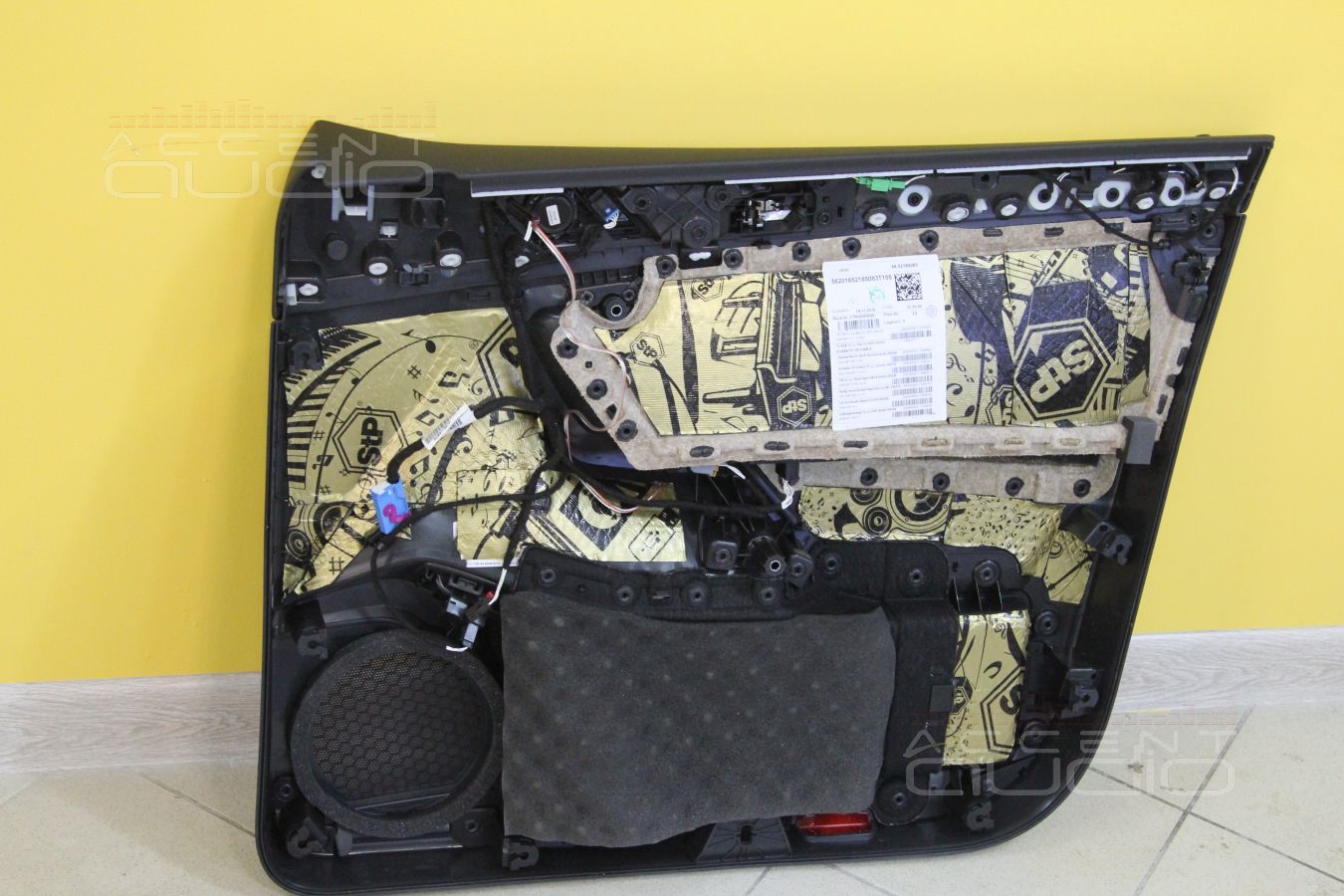 Шумоизоляция Volkswagen Tiguan 2017: аудиоподготовка дверей