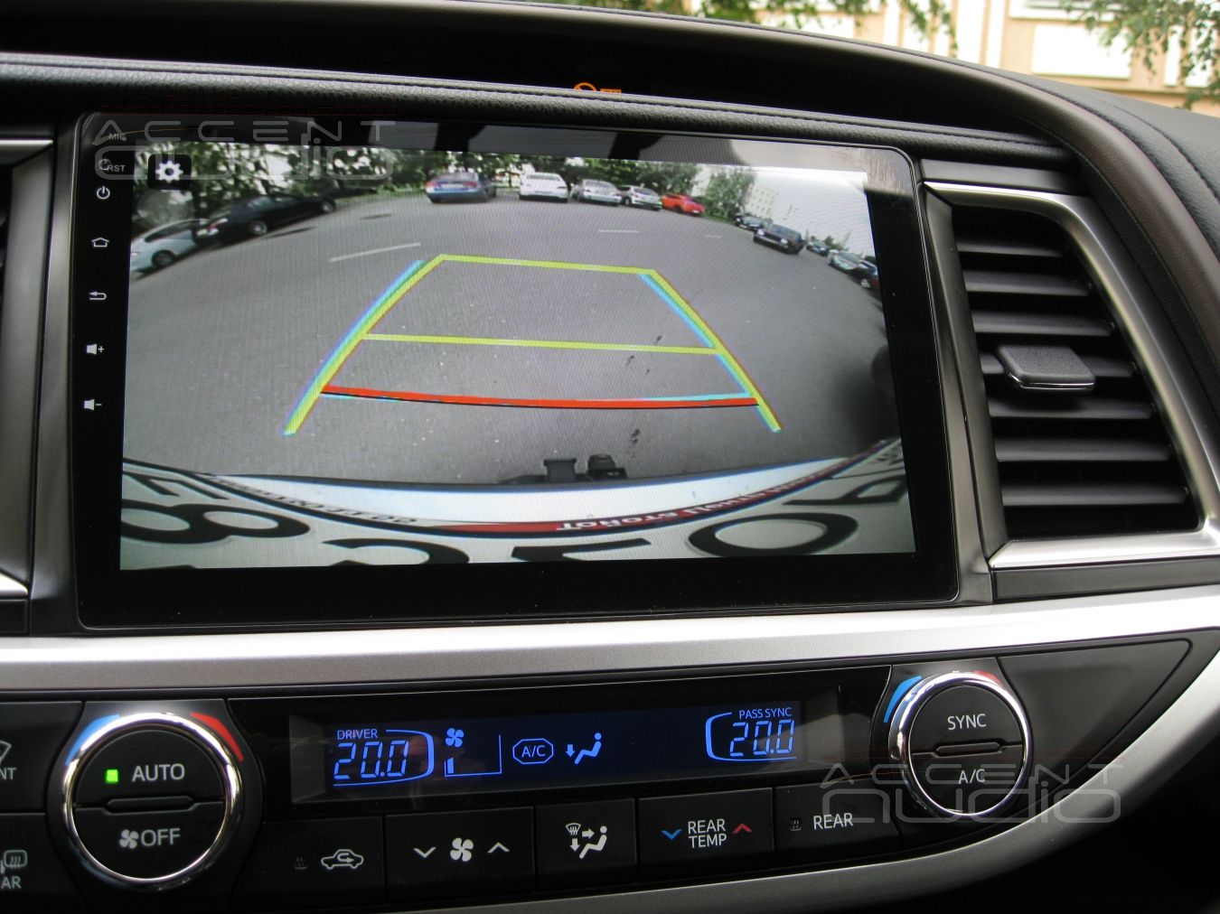 Новая магнитола в Toyota Highlander