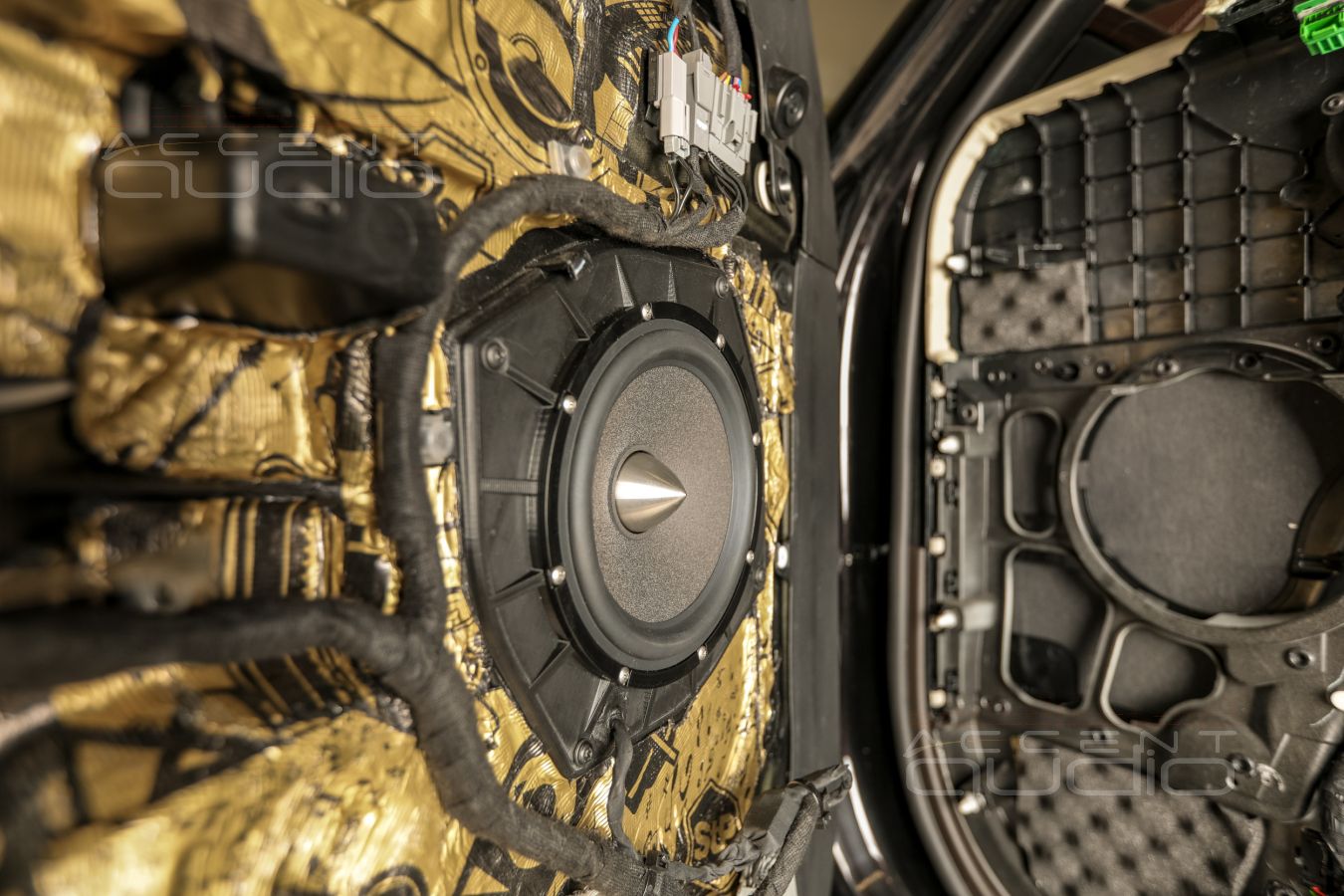 Аудиоподготовка передних дверей RangeRover и установка акустики Brax