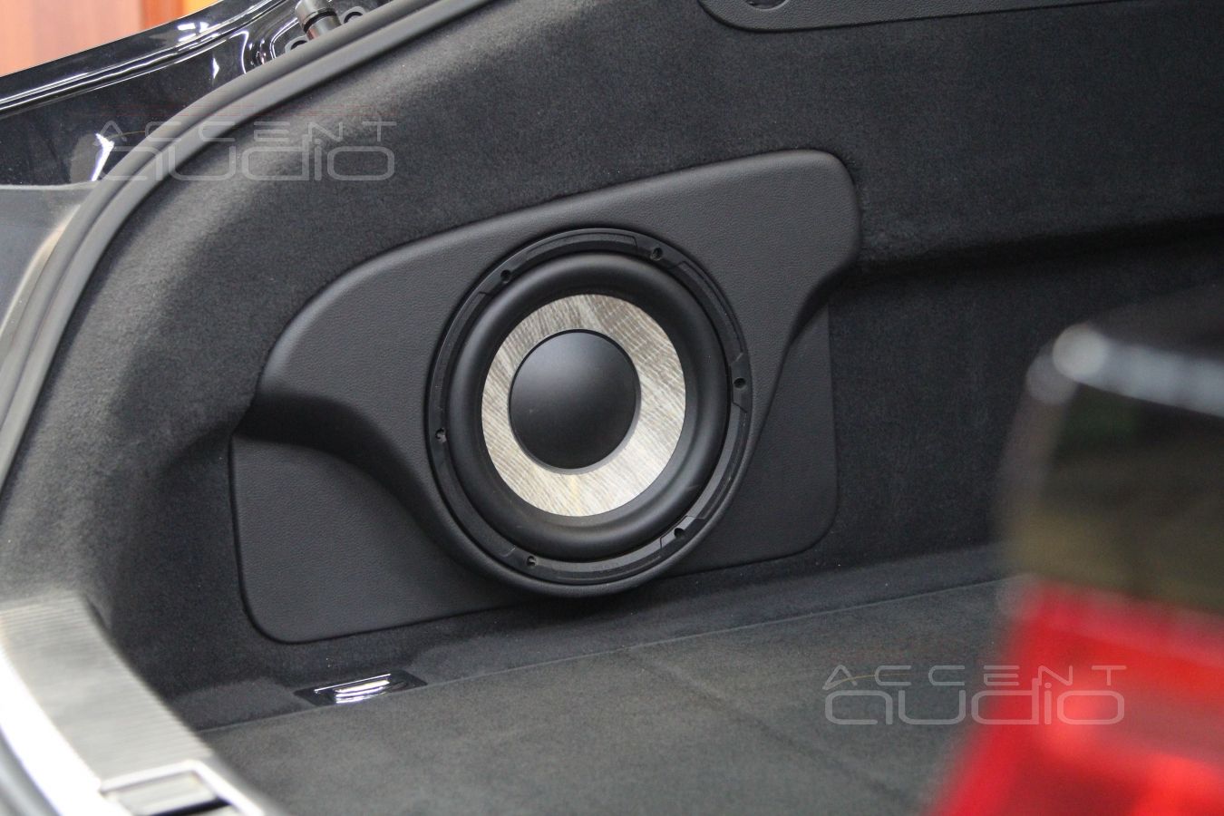 Сабвуфер-стелс в Audi A7