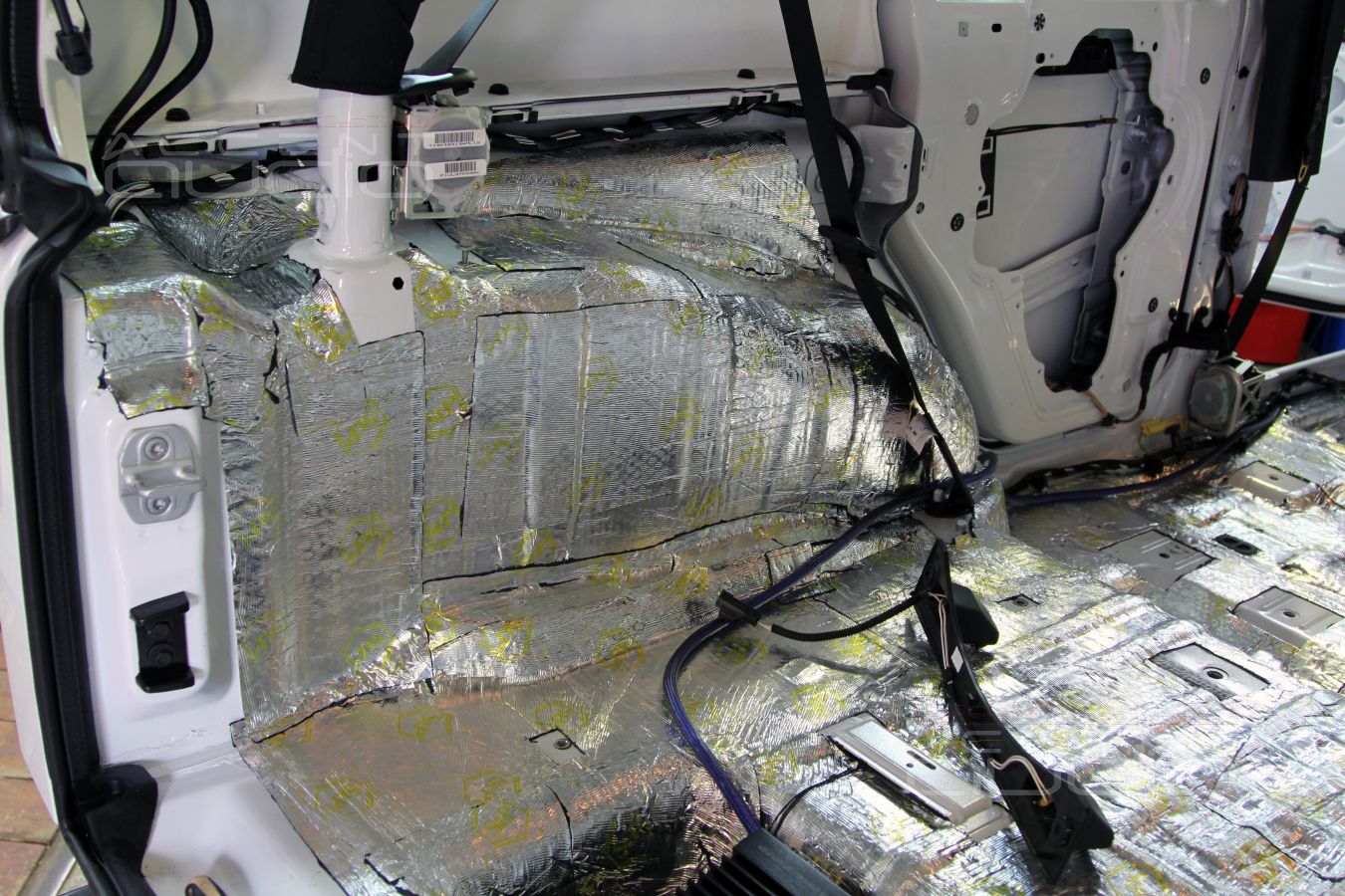 Шумоизоляция Jeep Wrangler