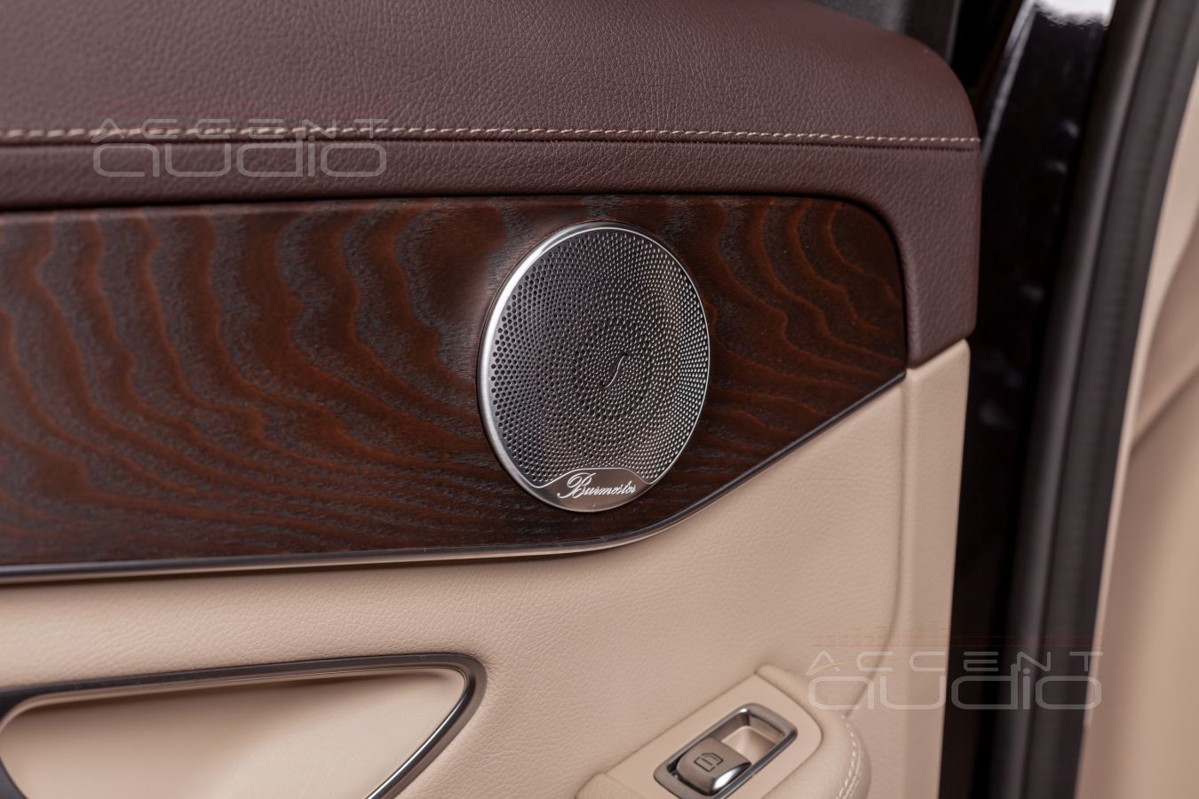 Снаружи Burmester – внутри – E.O.S: установка среднечастотных излучателей в Mercedes-Benz W205