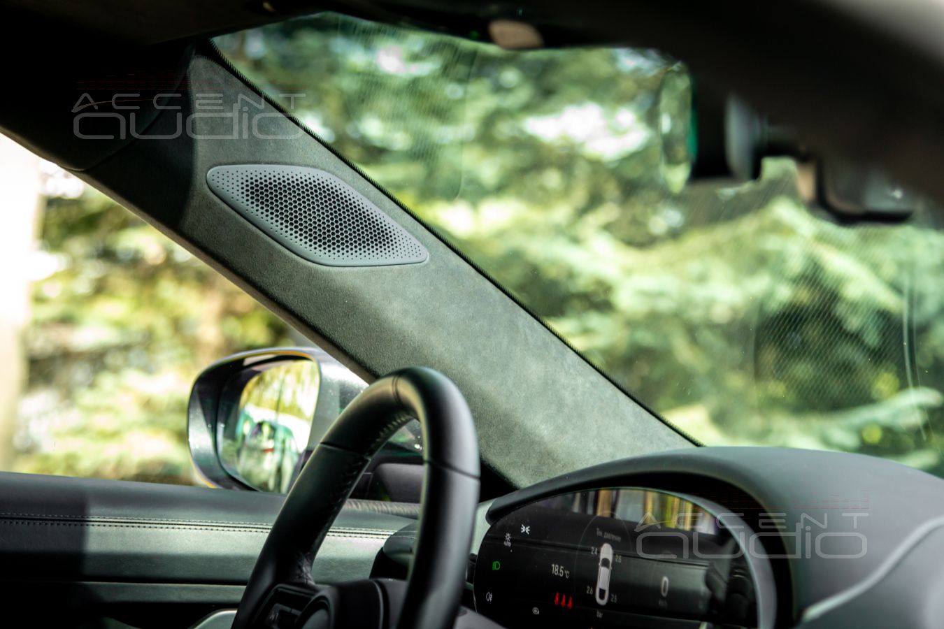 Сложный ШТАТНЫЙ монтаж ВЧ излучателей Brax ML1 в Porsche Taycan