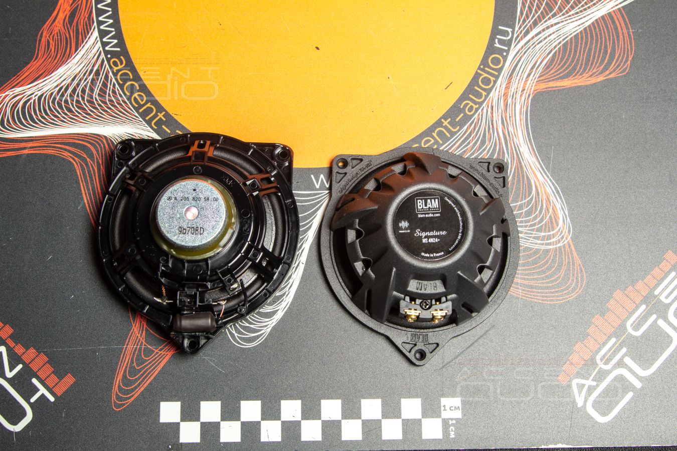Штатная установка специальных динамиков BLAM MS 4N24 в Mercedes-Benz Gelandewagen