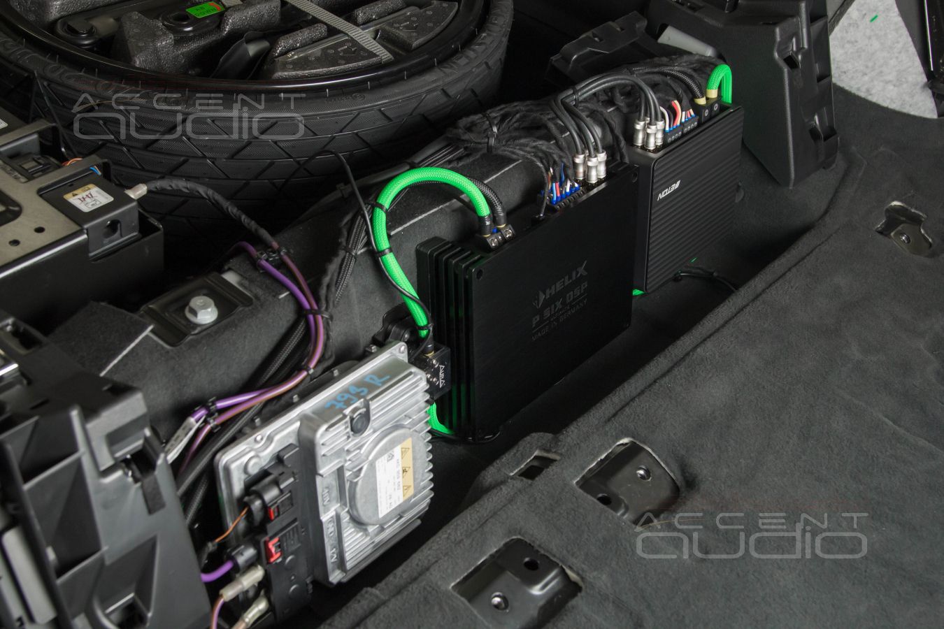 Лучше заводского: изящный, технологичный монтаж усилителей в Audi SQ8