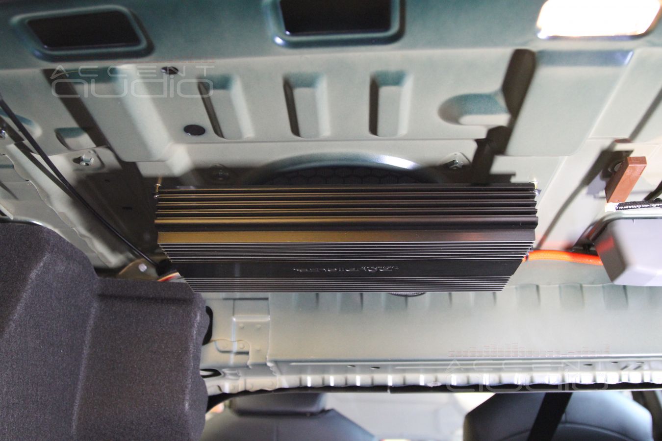 Сабвуфер и его усилитель