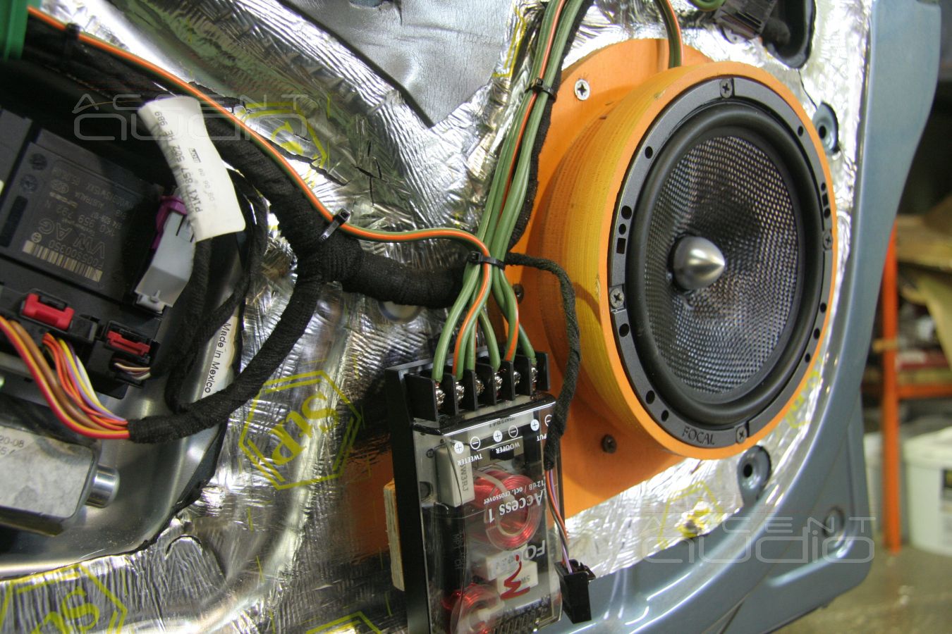 Особенности установки акустики в Volkswagen Jetta