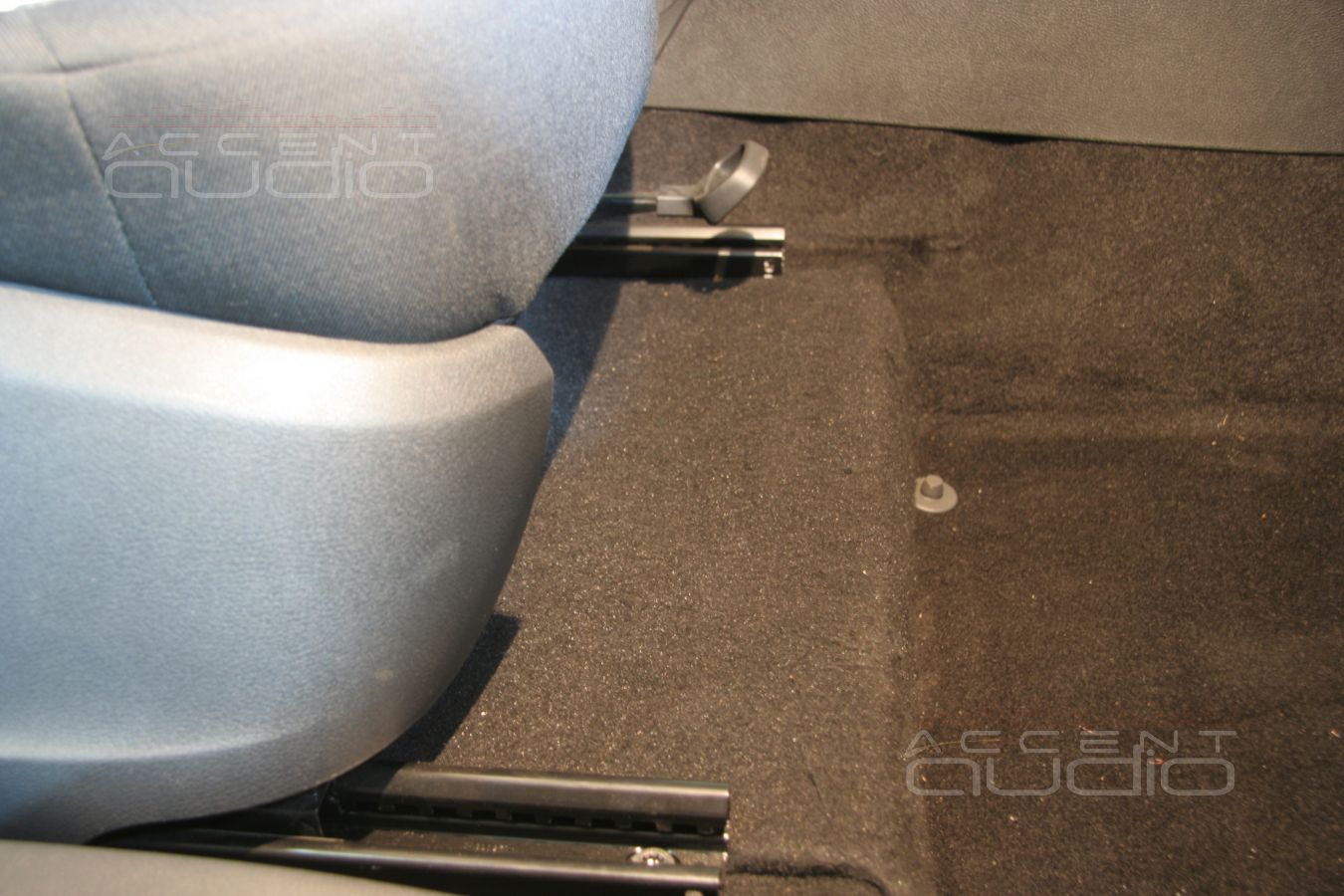 Установка усилителя в Skoda Yeti