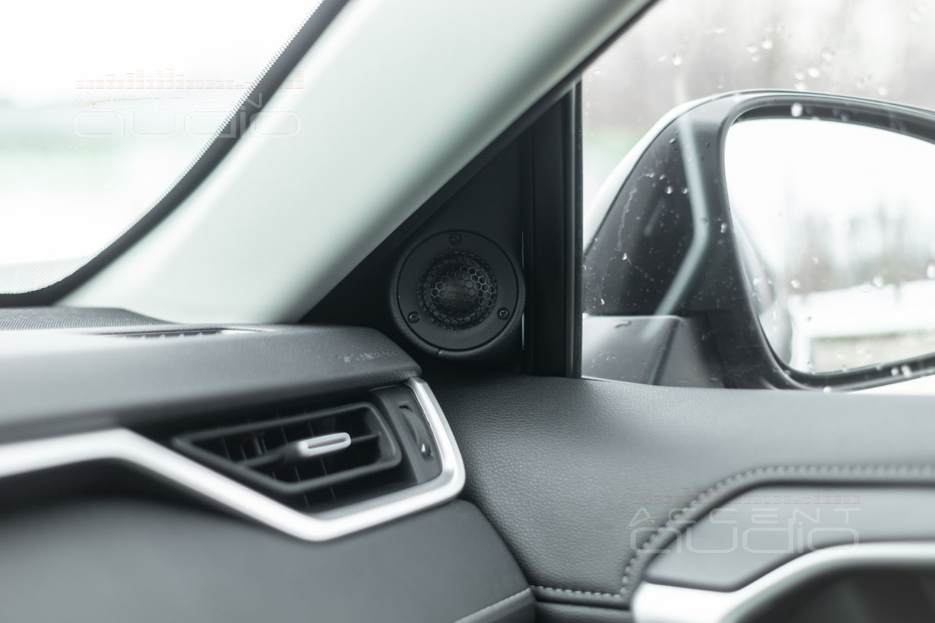 Идеальная установка высокочастотных динамиков в RAV4 – лучше, чем штатно