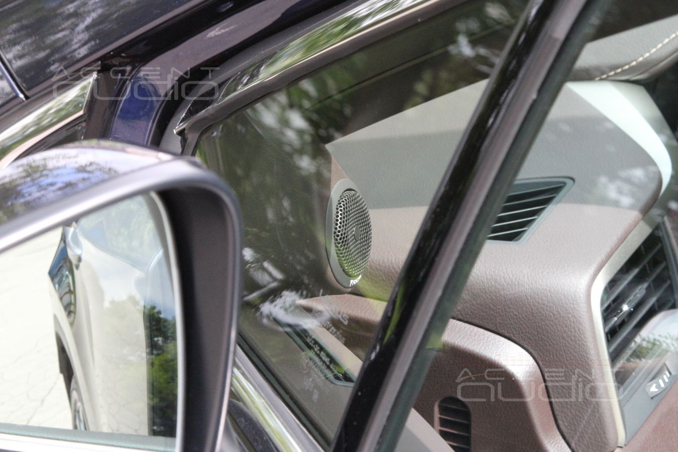 Твитеры: установка фронтальной акустики Focal Performance PS165F3 в Lexus RX350