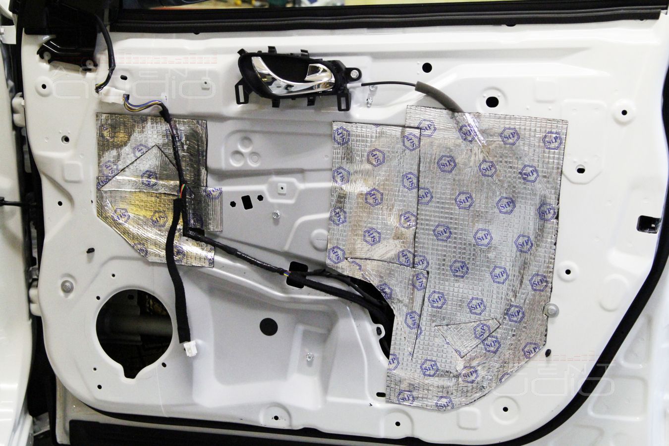 Установка акустики Focal 