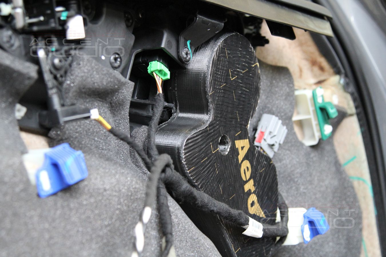 Сборка и установка: Brax ML3 и Focal Utopia в дверях Volvo XC60