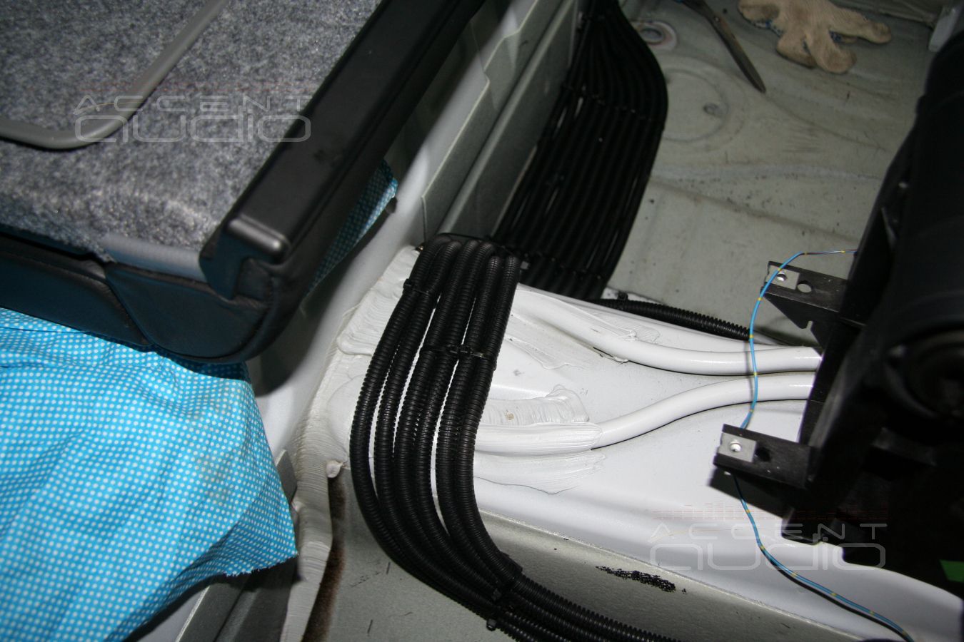 Кладем соревновательную проводку: BMW M3