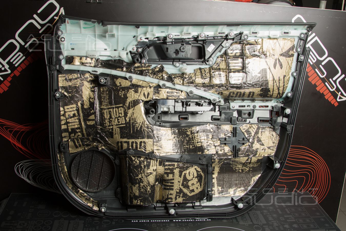 Новые мидбасы Eton Graphit 16 в дверях Toyota RAV4 – отвал бошки