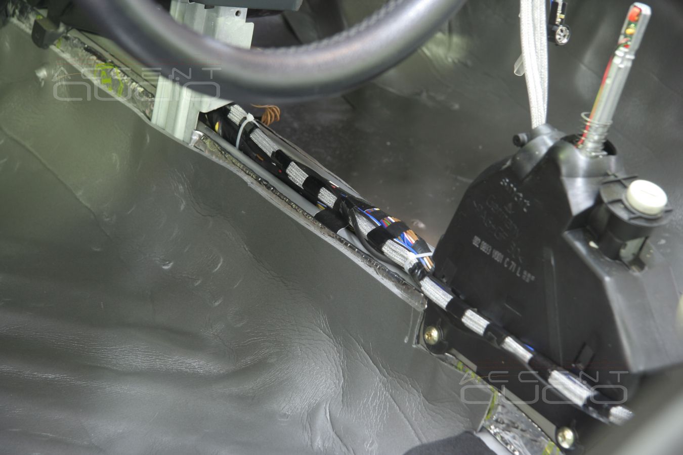 Mercedes Smart Roadster - стильный мотоблок с сабвуфером !