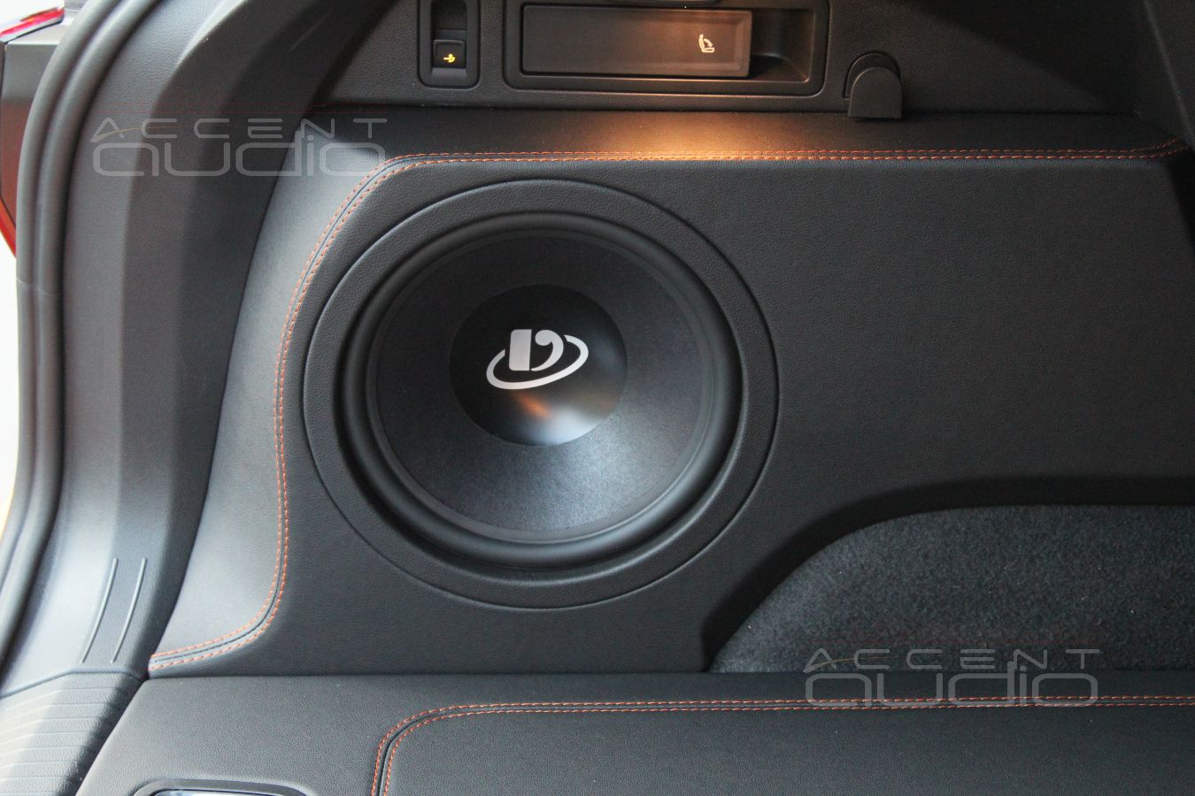 Фирменный сабвуфер с новой, оранжевой отстрочкой под Оранжевое настроение