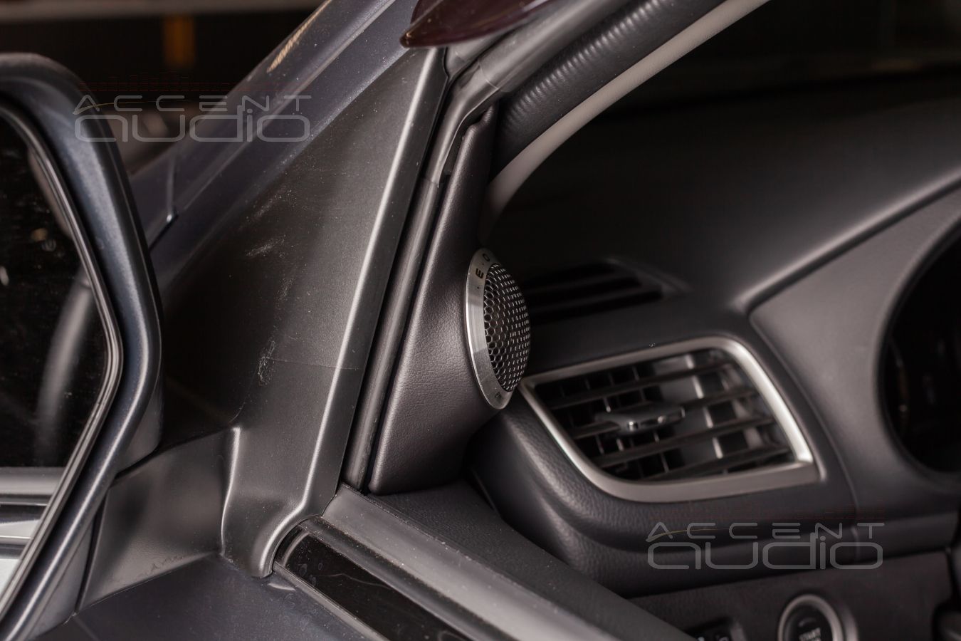 Подиумы под твитеры E.O.S вместо штатной пародии