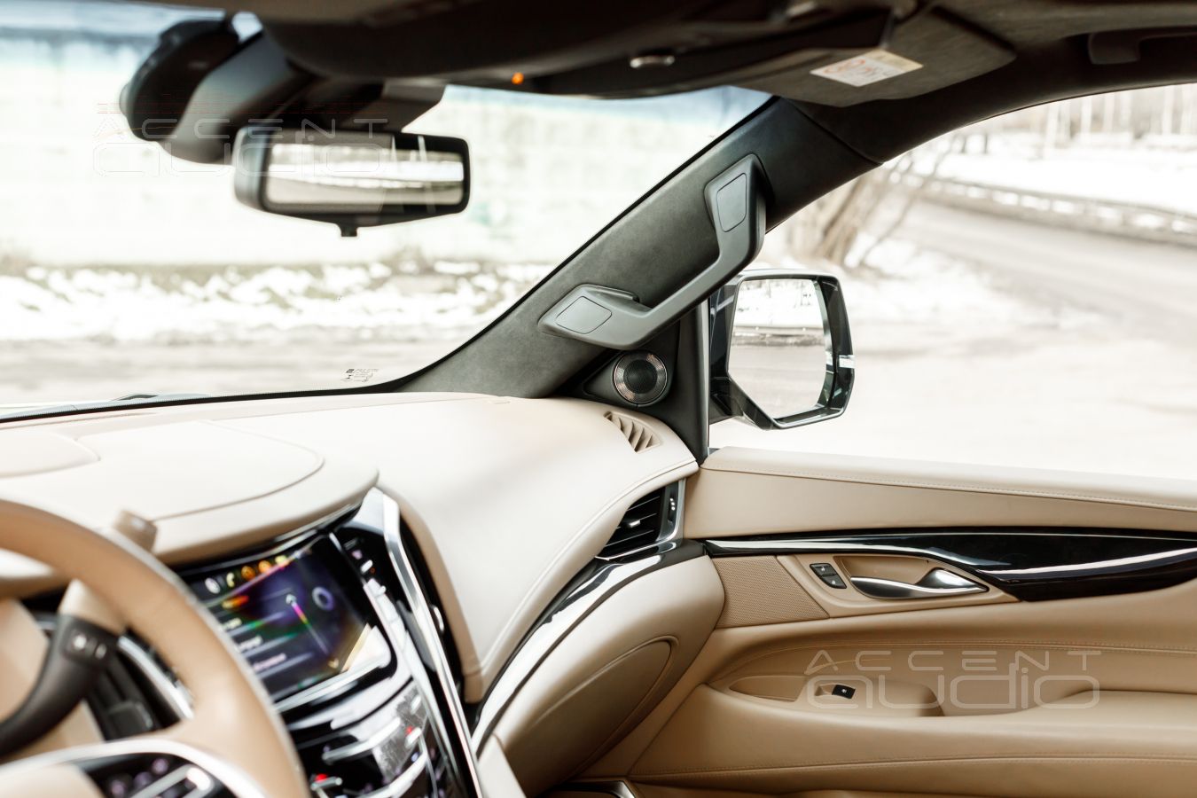 Элегантнее штатного, но штатное размещение новых пищалок Brax ML1 в Cadillac Escalade