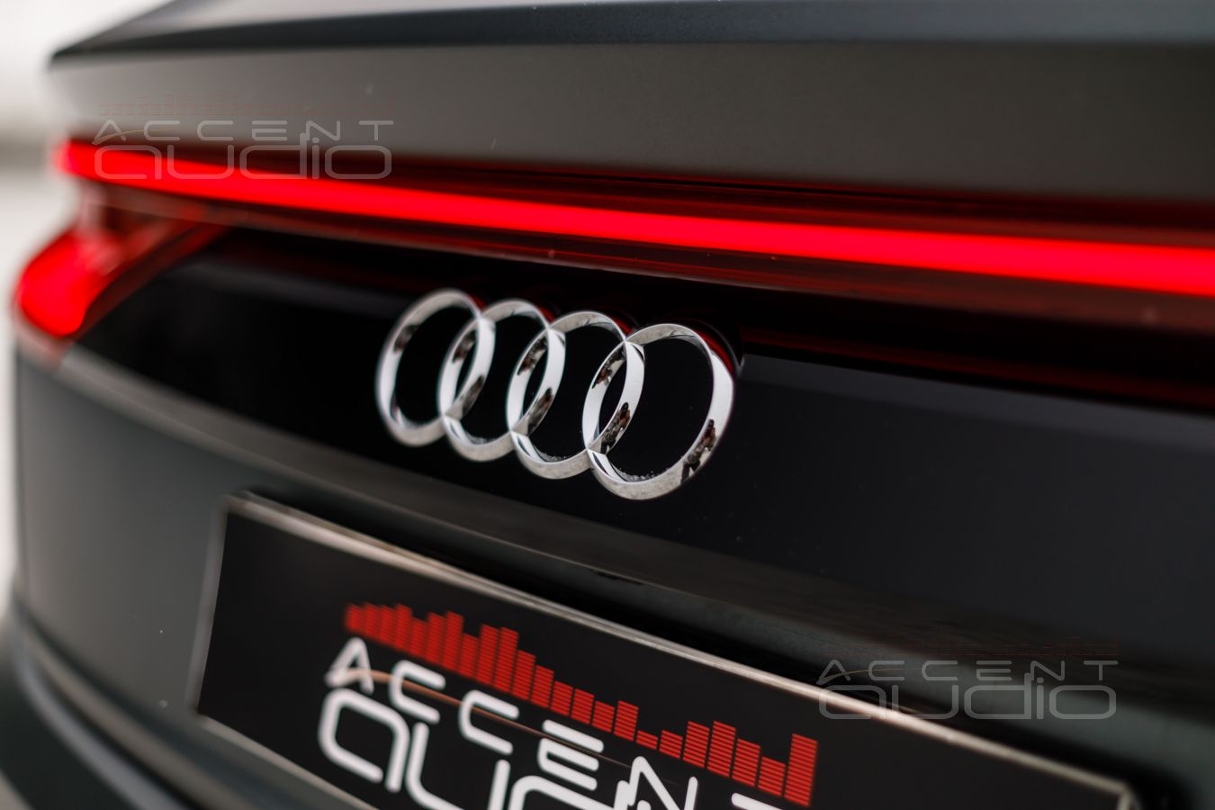 Почему аудиосистема на компонентах Helix, Brax, Dego и Mosconi настолько лучше штатной ?