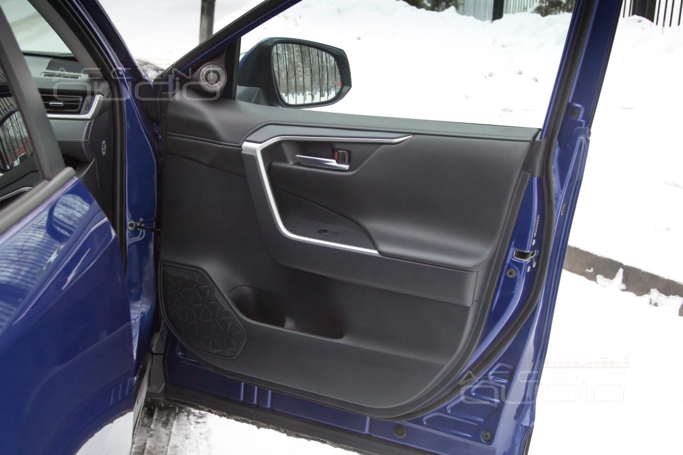 Новые мидбасы Eton Graphit 16 в дверях Toyota RAV4 – отвал бошки