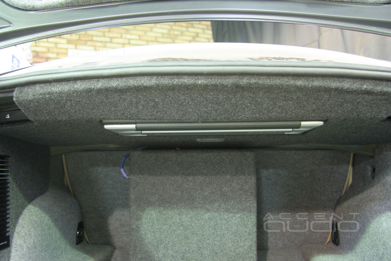 Шестиканальный усилитель Audison LRx 6.9 в BMW 330i E90