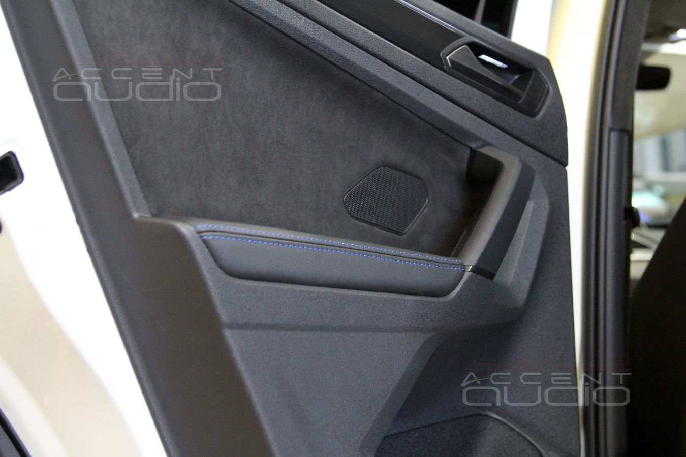 Замените эту убогую ткань !