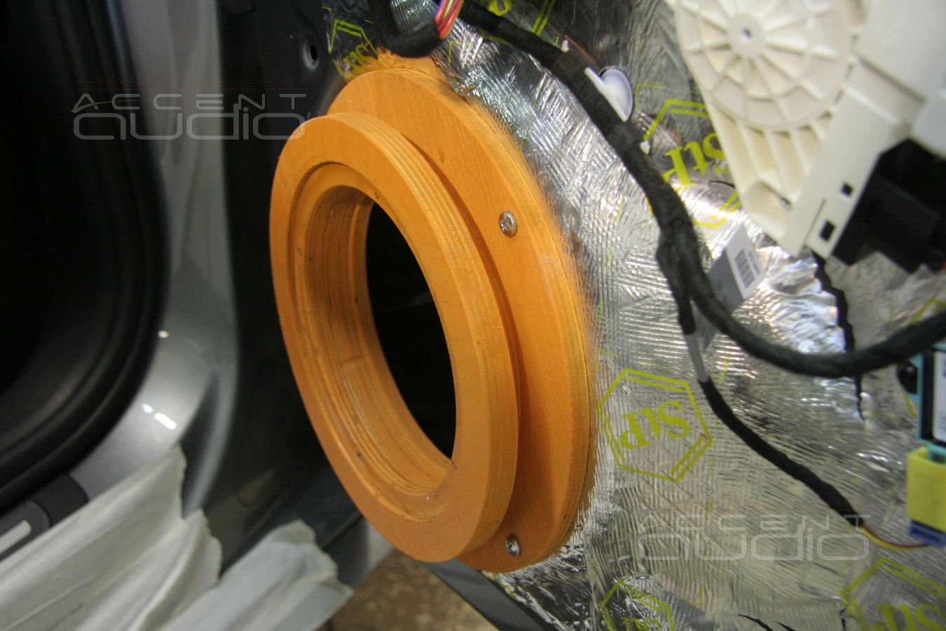 Установка акустики и шумоизоляция в Audi A4