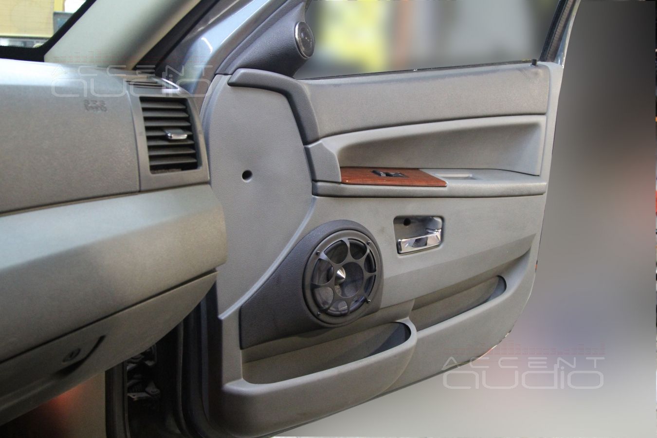 Грубый Hi-End для Jeep Grand Cherokee 2008