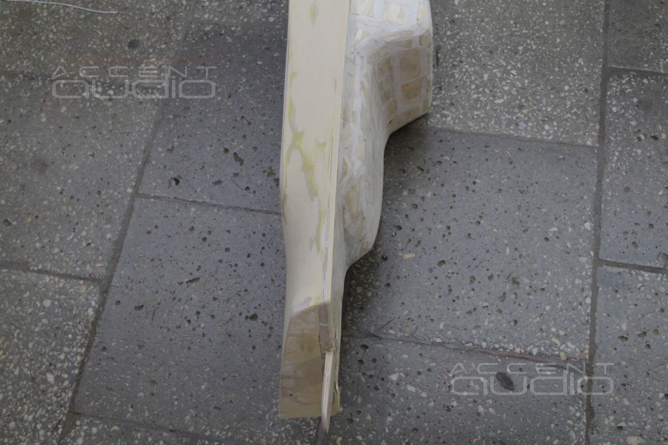 Встроенный сабвуфер стелс с Nissan X-Trail