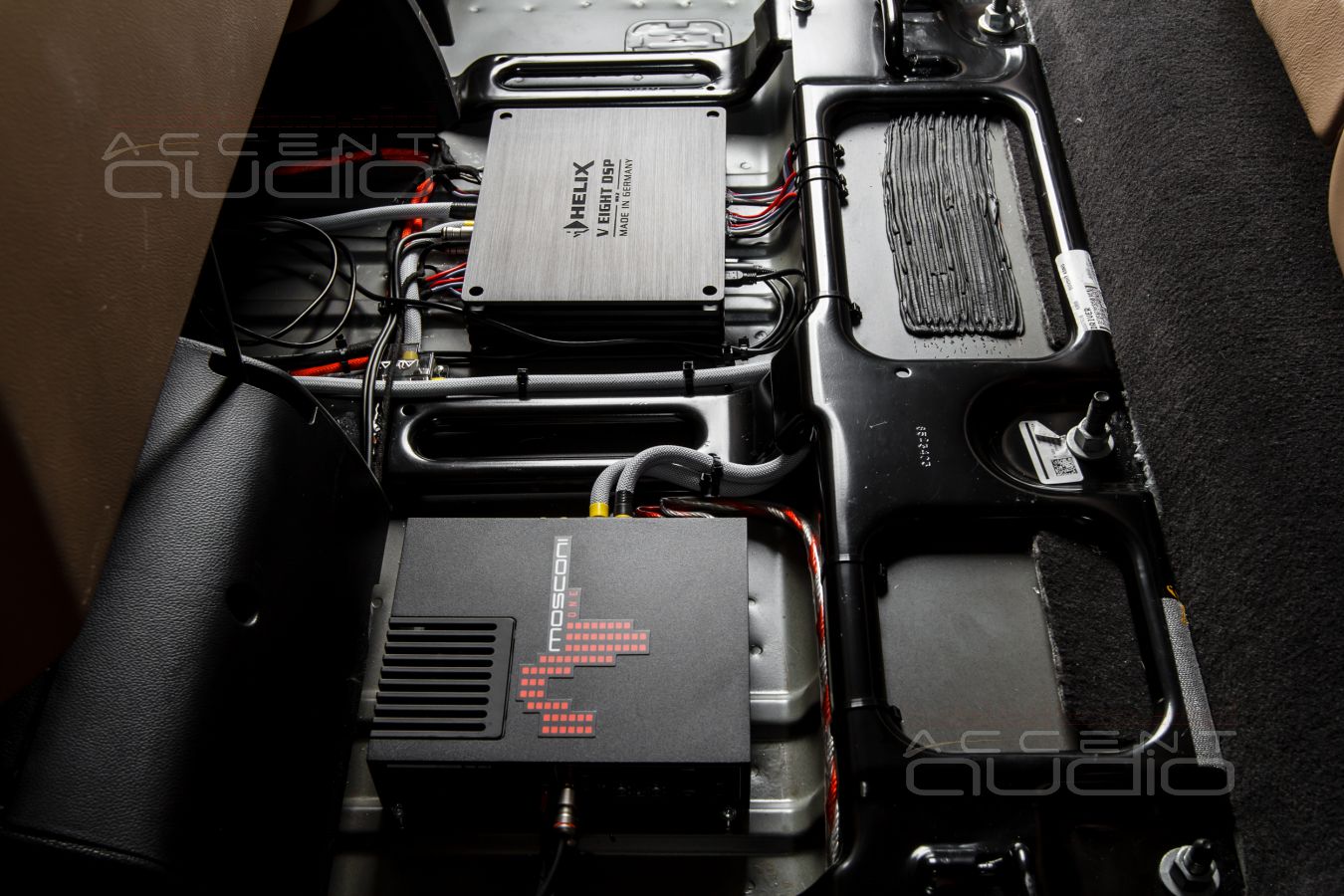 Установка усилителей Helix и Mosconi в новый Cadillac Escalade