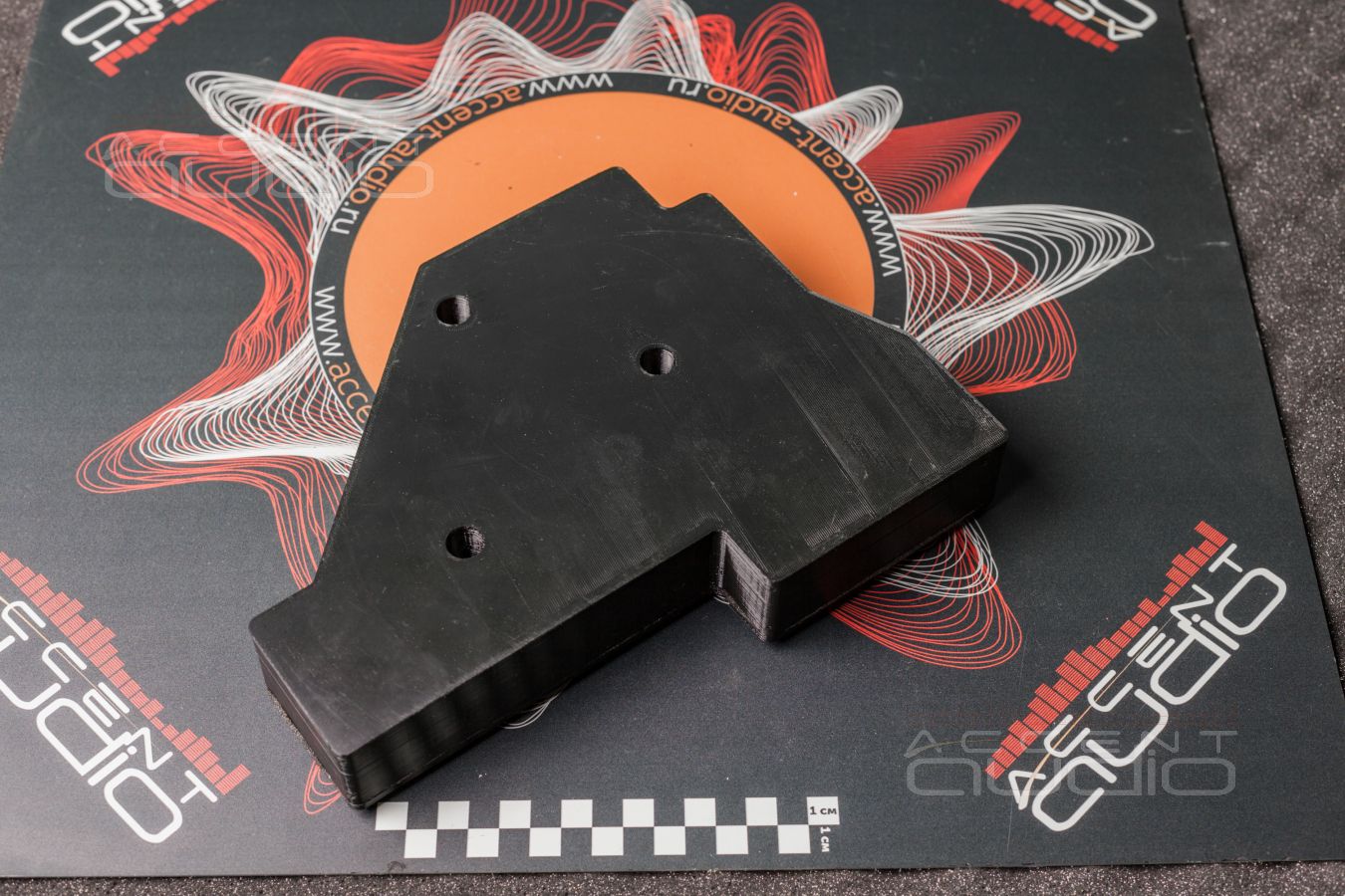 Правильная установка среднечастотных динамиков Brax в передние двери Range Rover Velar