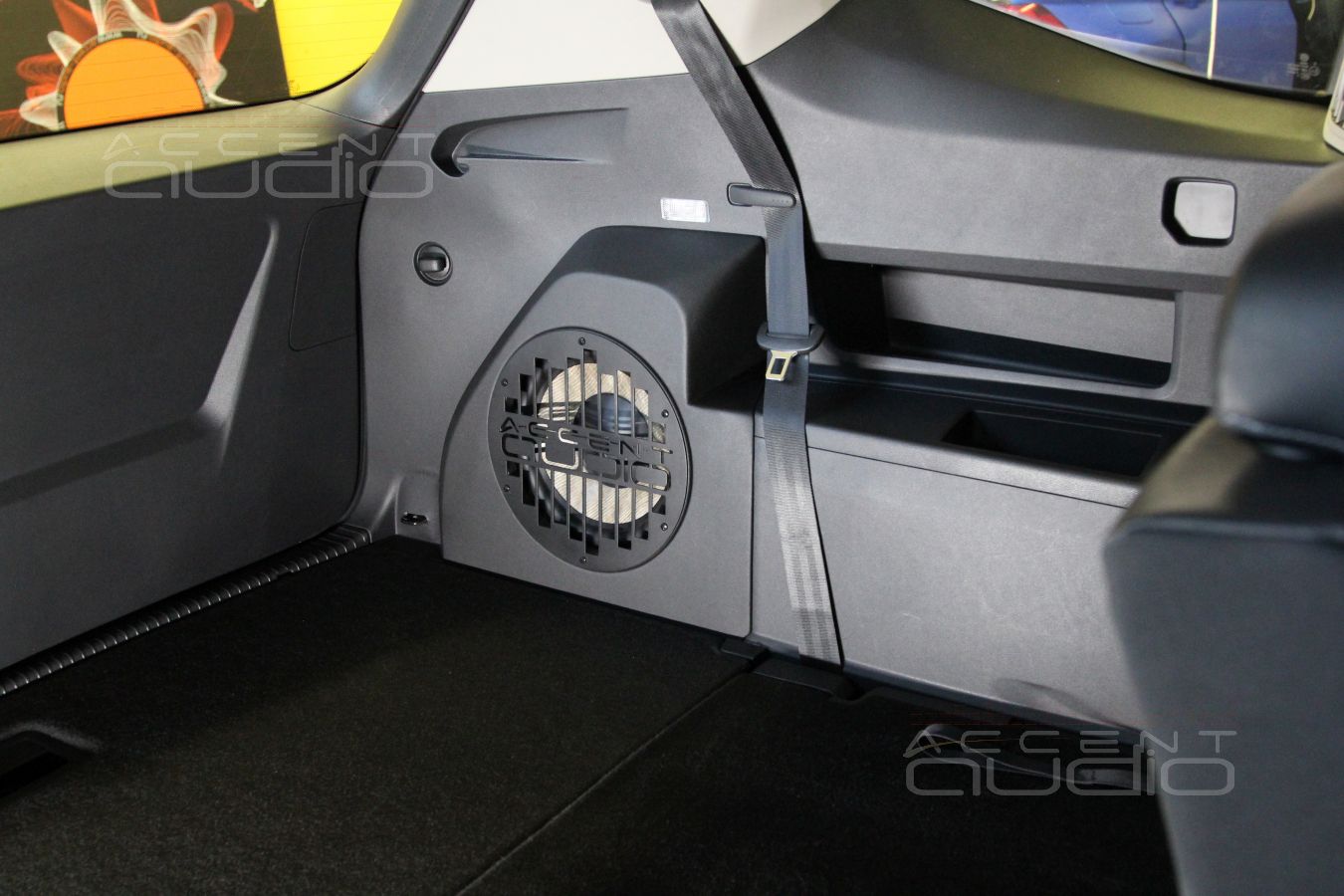 То, чего все ждали: встроенный сабвуфер Accent-Audio для Volkswagen Teramont