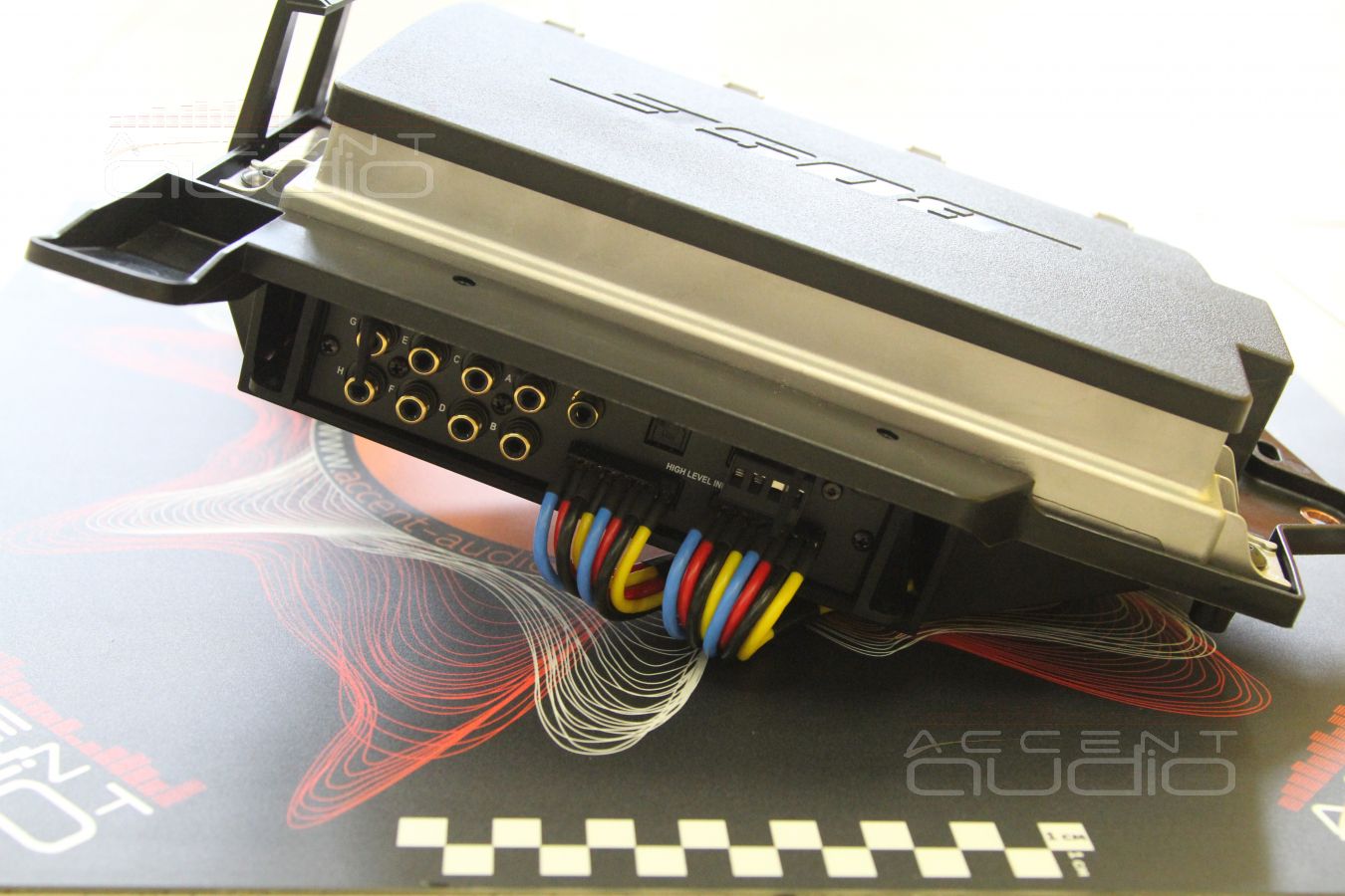 Установка процессора Helix DSP PRO MK2 в Porsche Macan