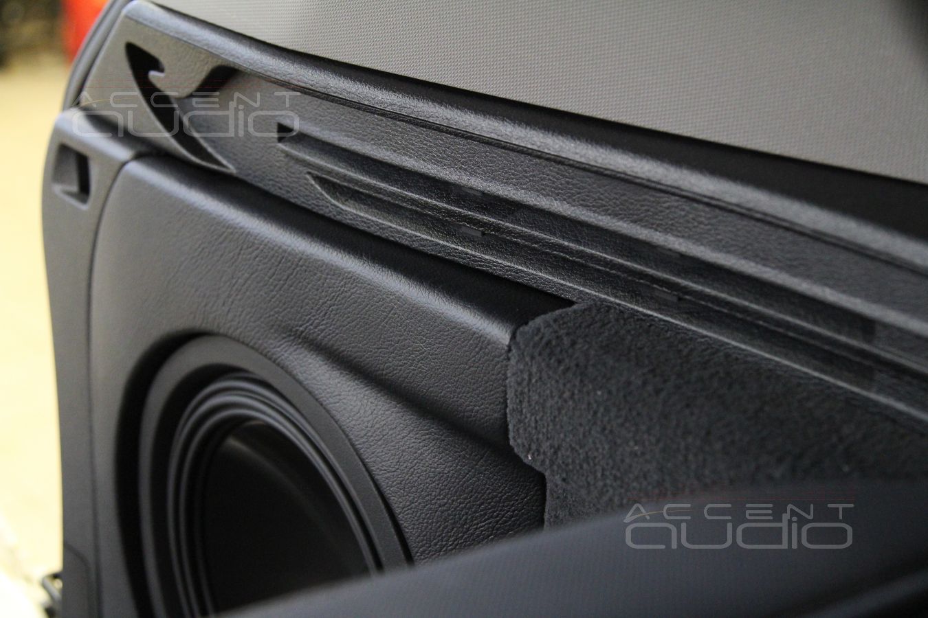 Сабвуферный усилитель в BMW X5