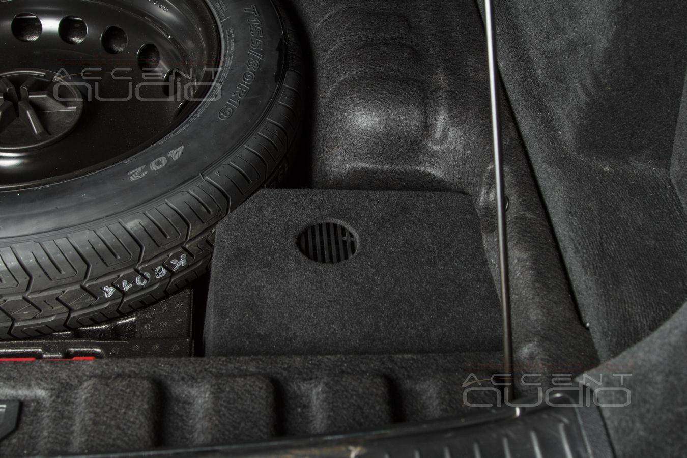 Скрытый монтаж усилителей Helix и Mosconi в Mercedes-Benz GLE Coupe AMG 53