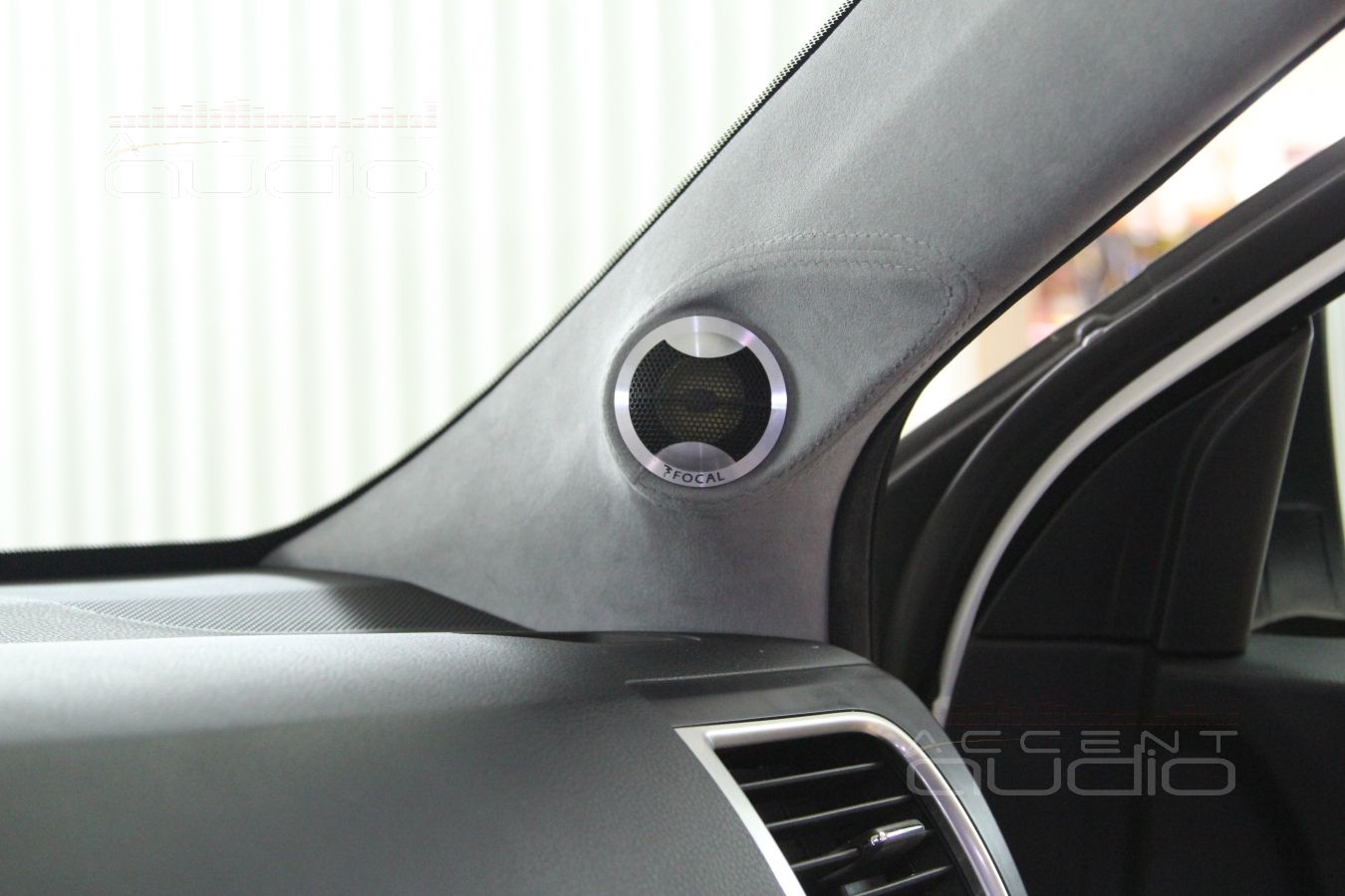 Focal KRX 2 в Toyota Highlander