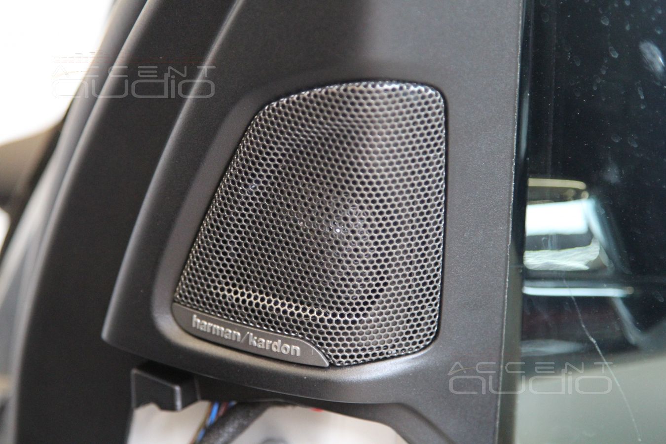 Установка твитеров Eton в штатные места BMW X5