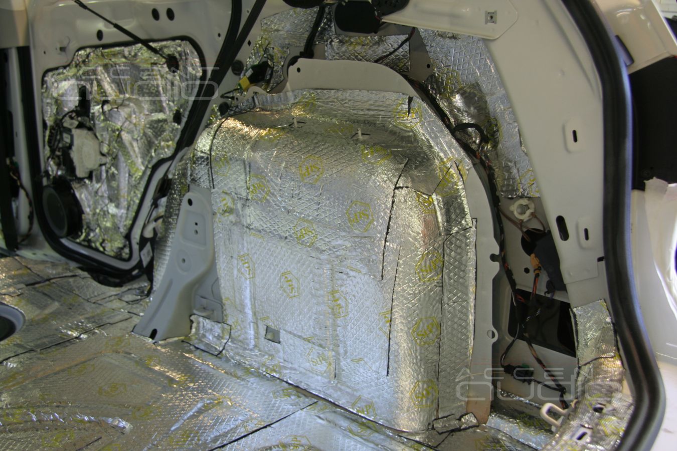 Полная шумоизоляция Volkswagen Tiguan