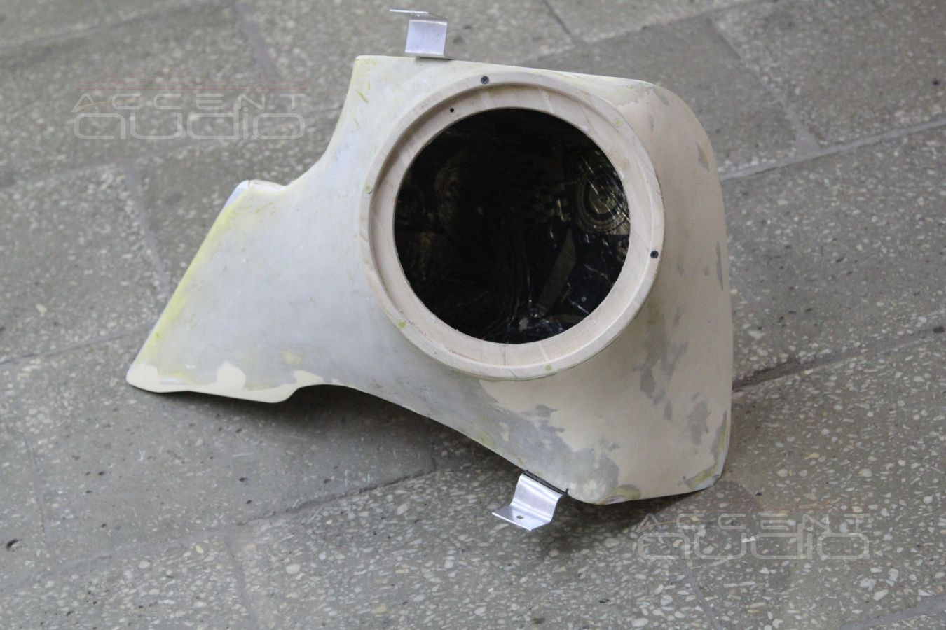 Сабвуфер стелс и его изящные формы...