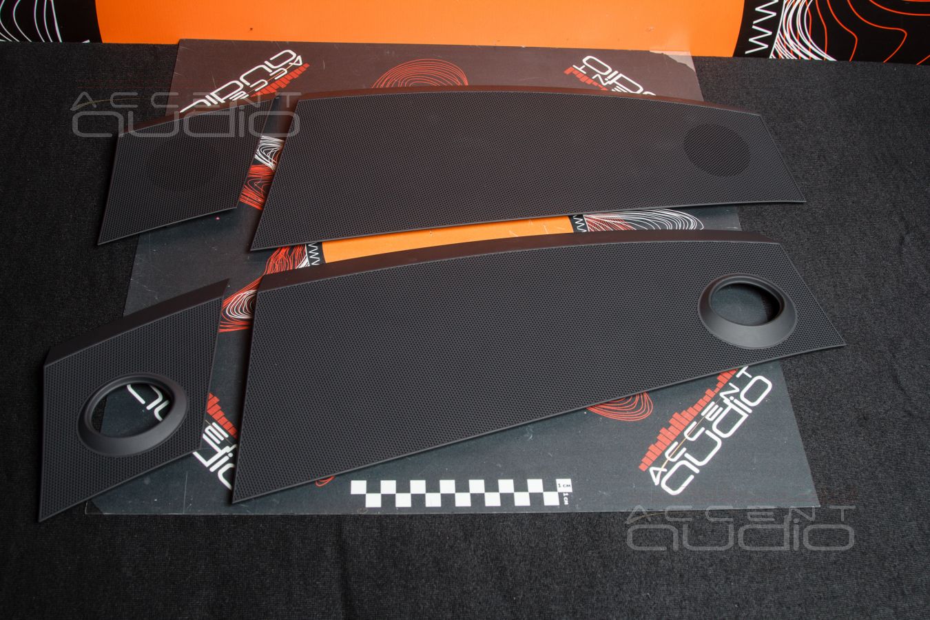 Среднечастотные излучатели Brax ML3 вместо сомнительных выезжалок – штатно для RS 6