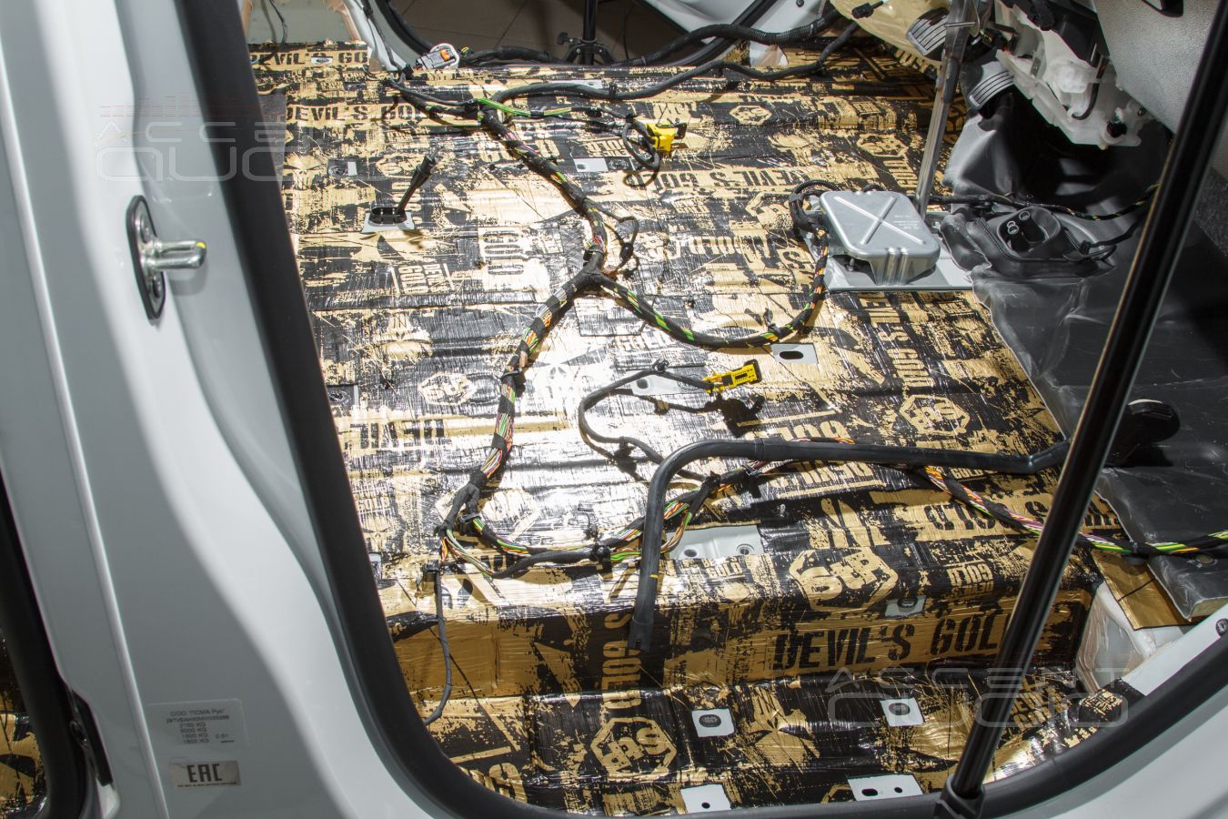 Полная шумоизоляция Opel Zafira Life лучшими материалами STP