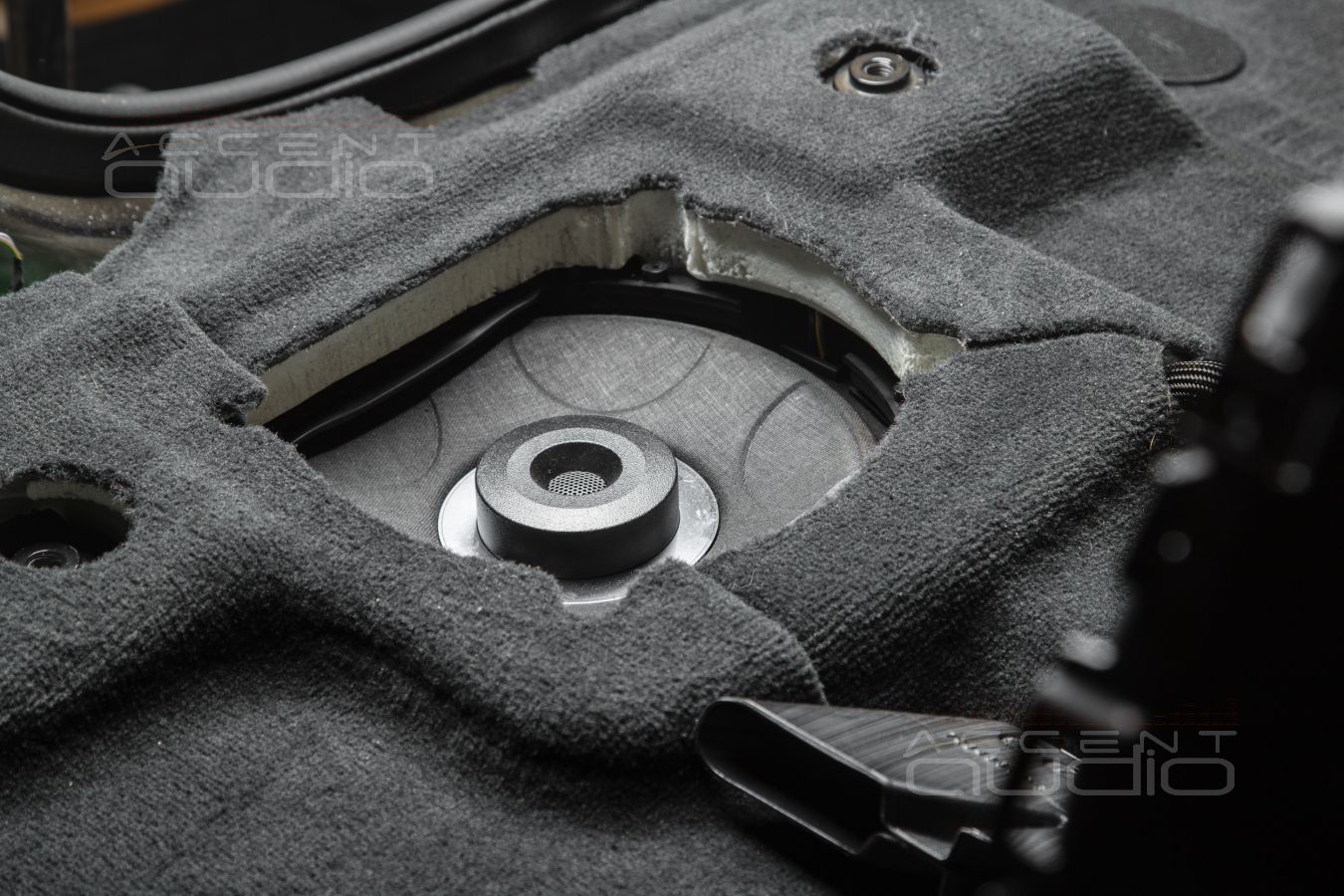 Focal ISUB BMW4 штатно для нового BMW X5