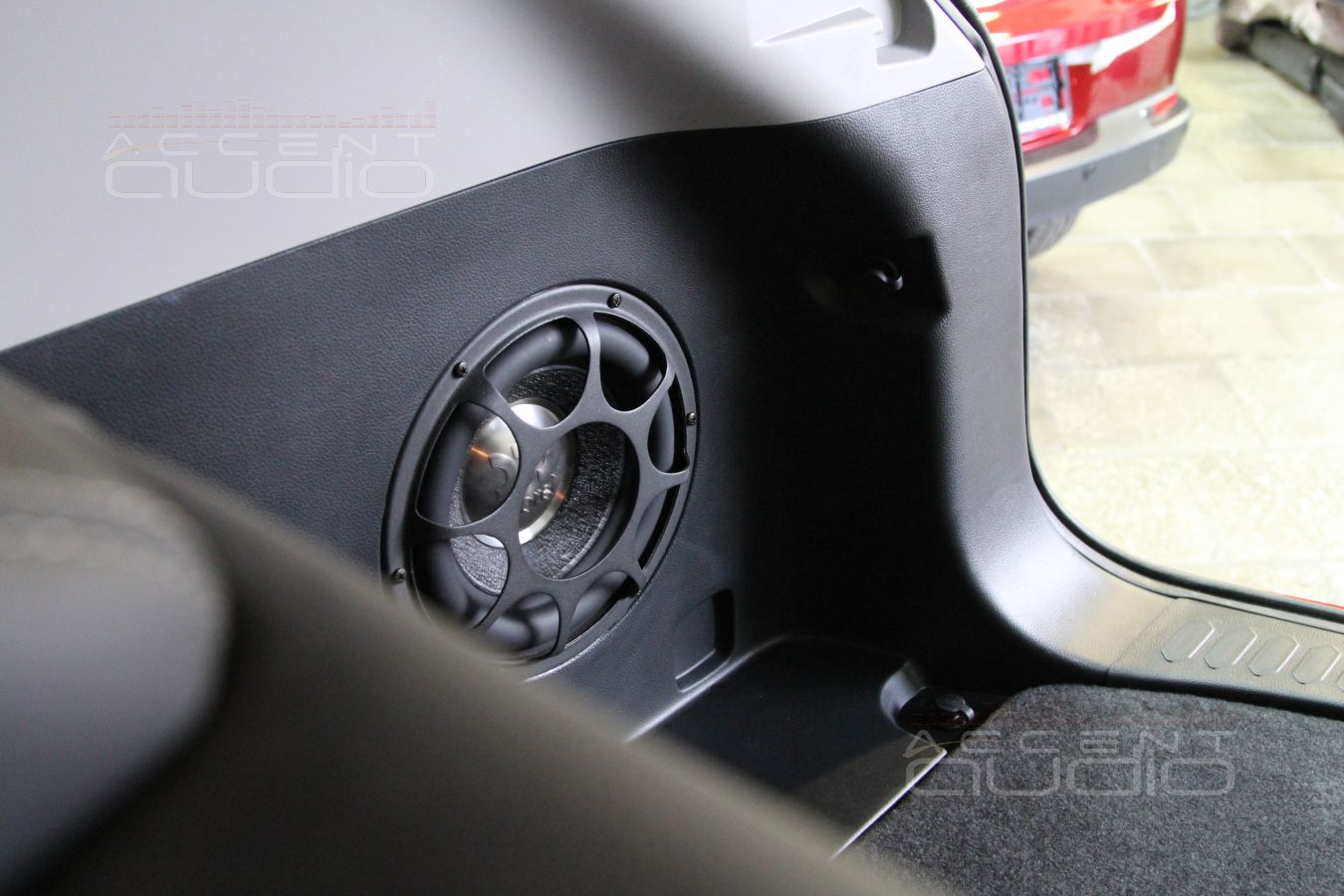 Замена сабвуфера в Kia Sportage