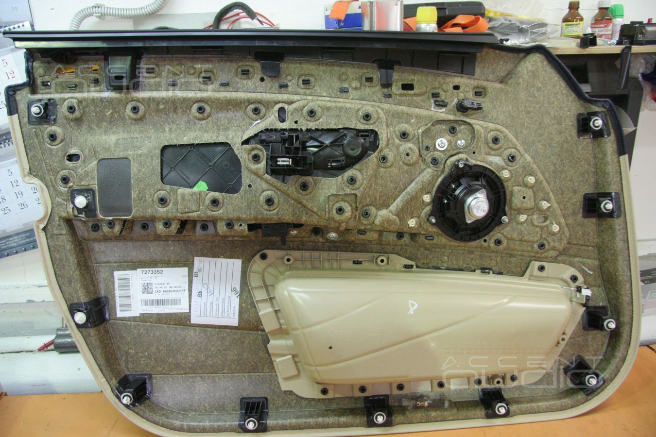 Установка среднечастотных динамиков (midrange) в штатные места BMW 523i F10