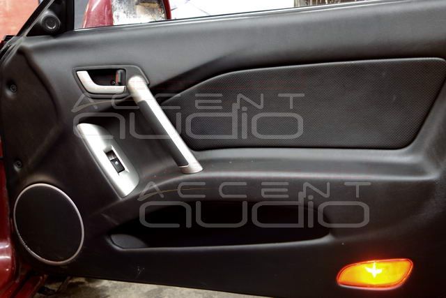 SwarovskiCoupe или PolkAudio для гламурных девчонок