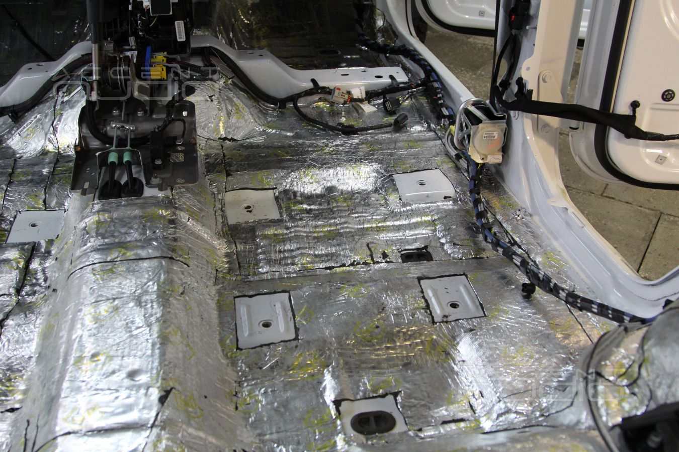 Шумоизоляция Jeep Wrangler