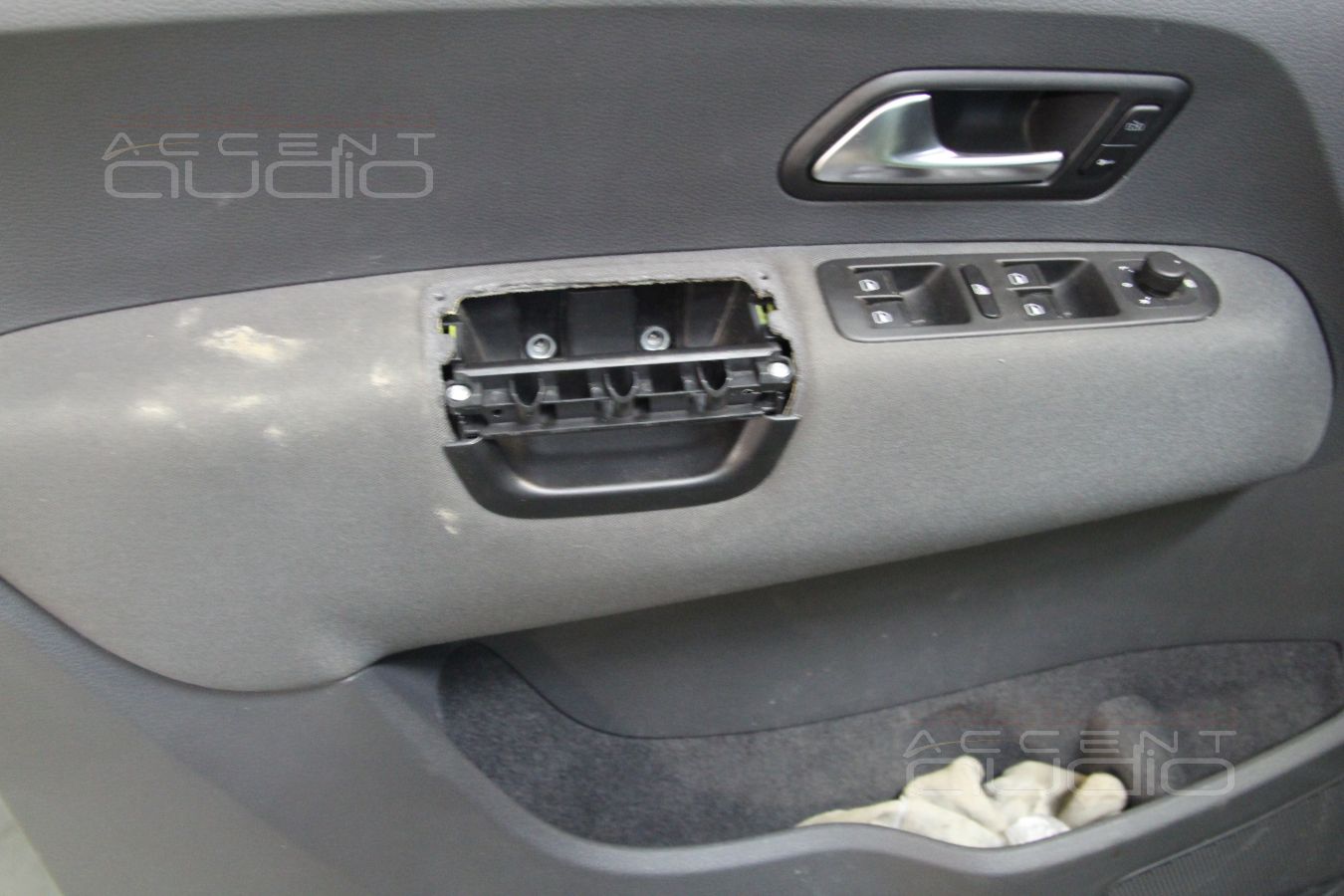 Volkswagen Amarok - доводим до ума: мультимедиа, пошив салона